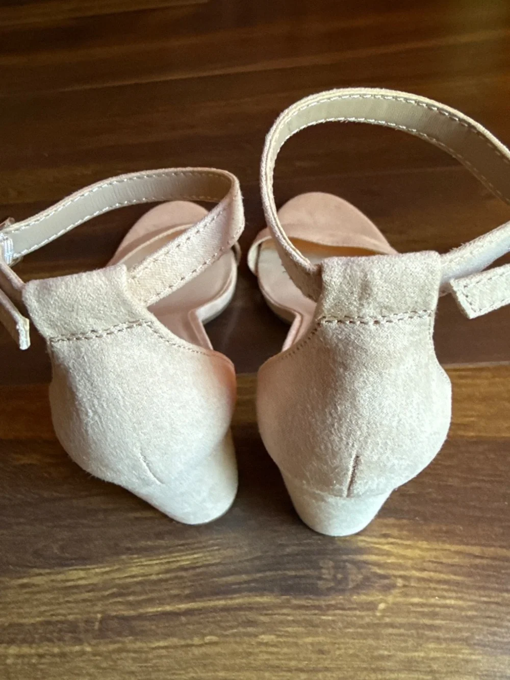 BANDOLINO Open Toe Heels Size 6